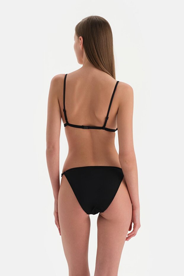 Siyah Üçgen Geniş Bikini Üst - 2