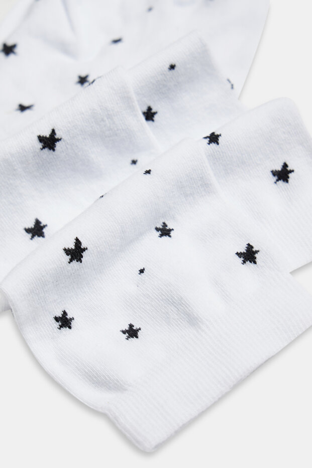 جوارب بيضاء - 2