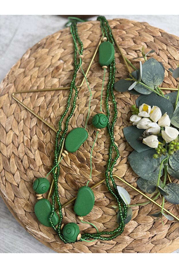 Yeşil ahşap işlemeli kolye - 3