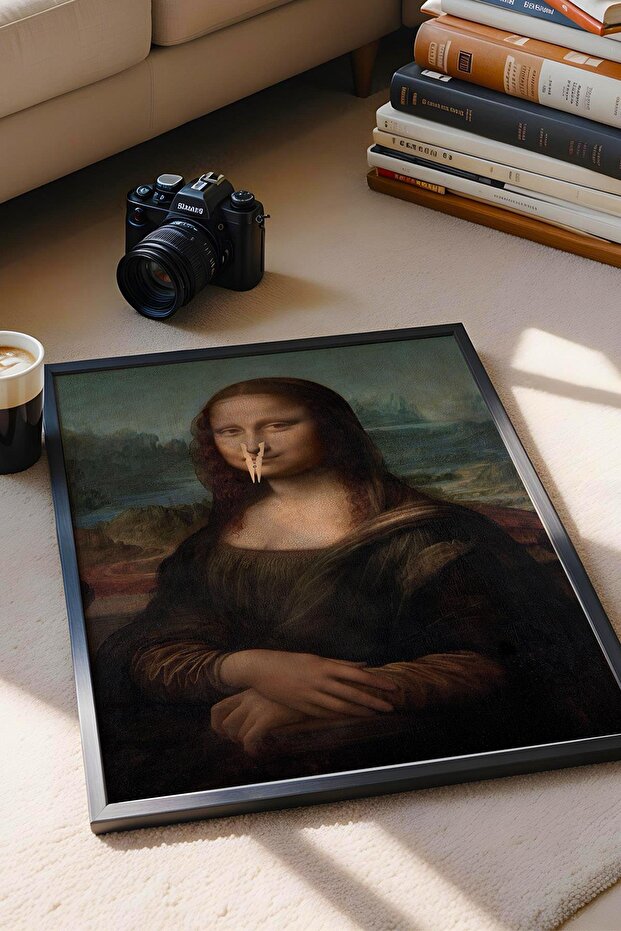 Burnu Mandallı Mona Lisa Çerçeveli Tablo - WC Tuvalet İçin Tablo - 2