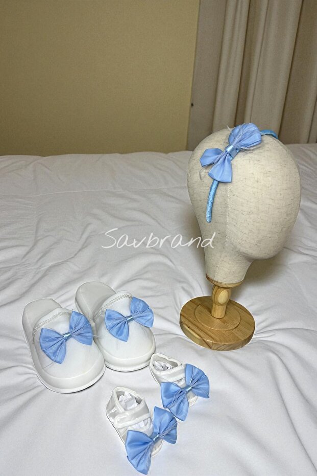 Bow Feathered Mother Maternity Slippers Crown and Booties Maternity Set (Set of 3)