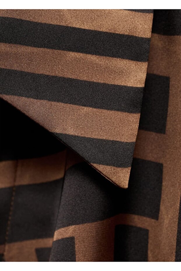 Çizgili saten elbise - 7