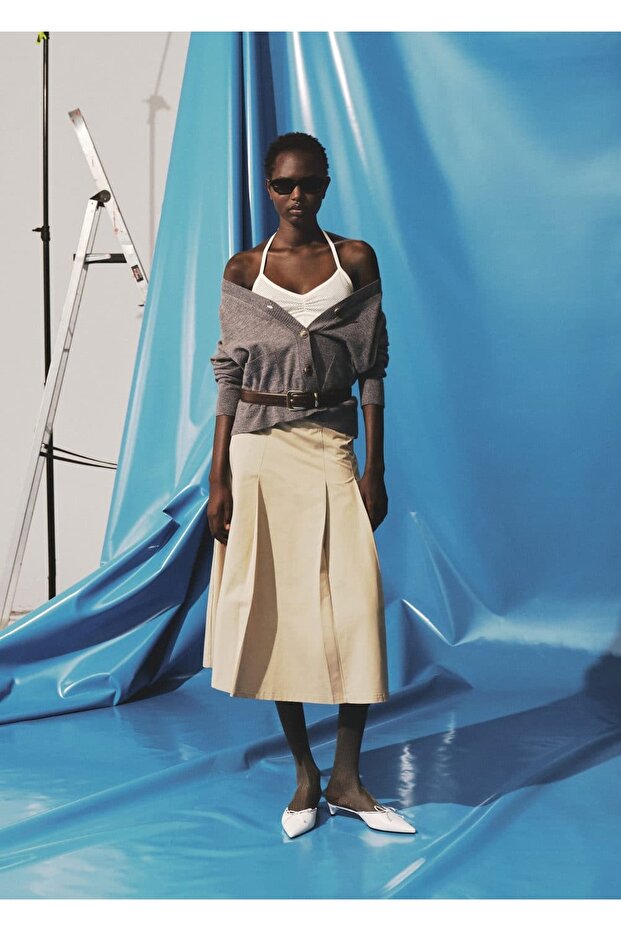 Delikli yaka bluz - 6