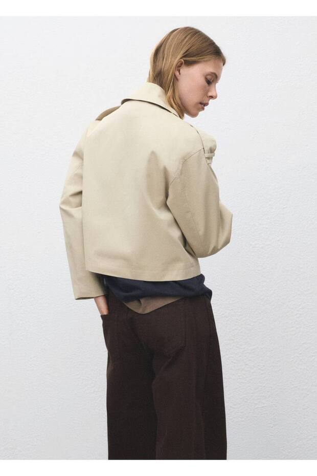 Çift düğmeli kısa trençkot - 4