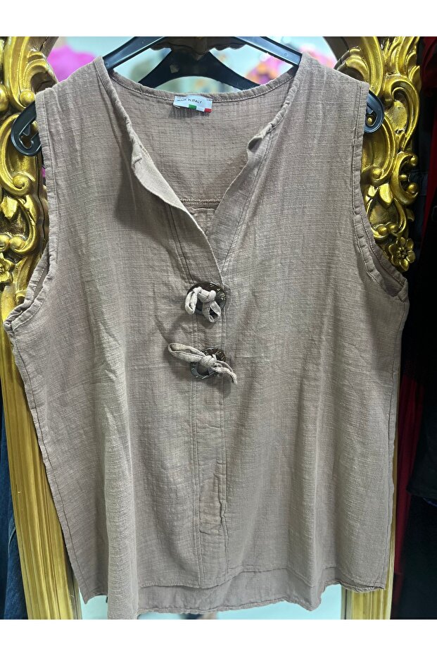 Women's Sleeveless Linen Buttoned Blouse
