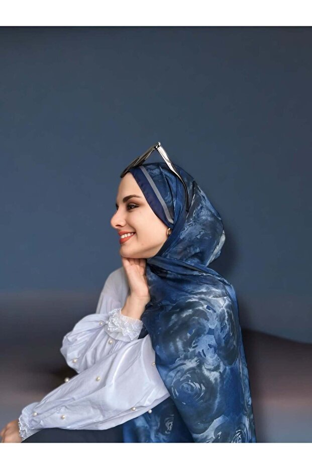 شال ناعم بنقشة روسا - أزرق داكن - 2
