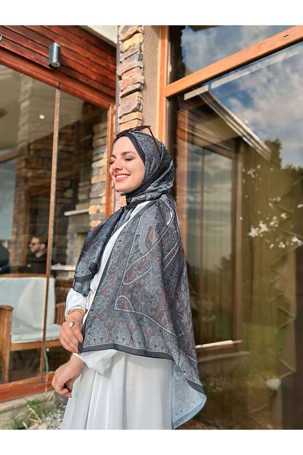 شال ناعم بنمط فيلا - أسود - 1