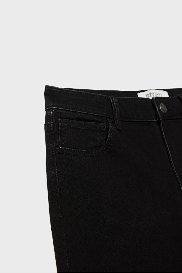 Bootcut fit jean - 8