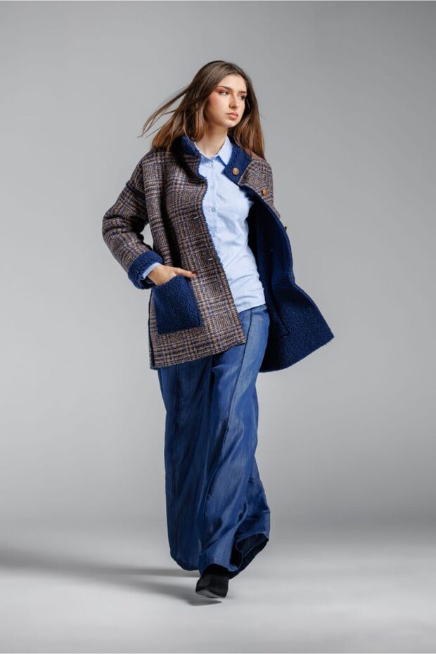 Oversized checkered fur jacket - 5