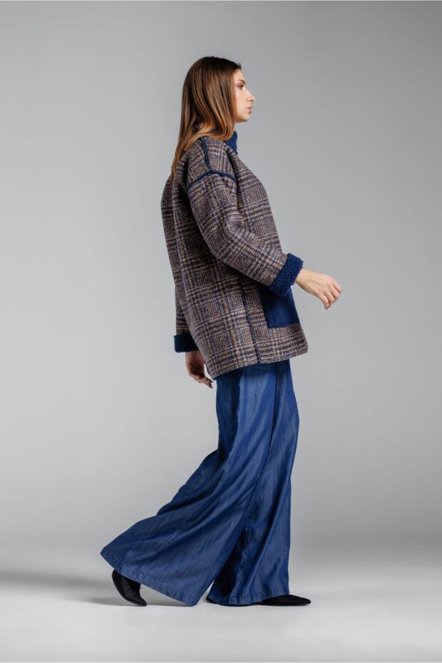 Oversized checkered fur jacket - 4