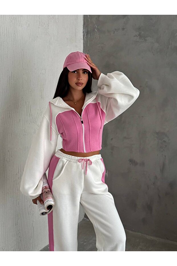 Női, kétszínű, háromszálas, dombornyomott szövetből készült, laza öltöny - 3