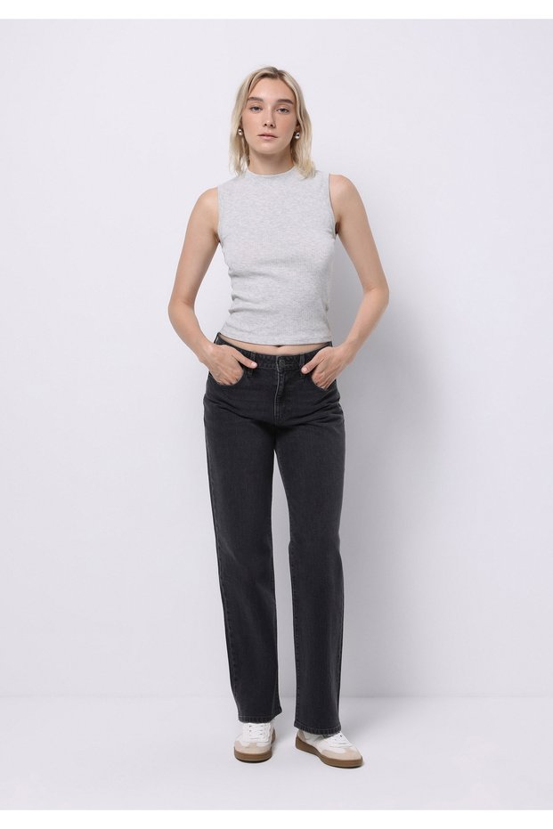 Straight Fit Mid Waist Full Length Leg Women's Black Jean Pants