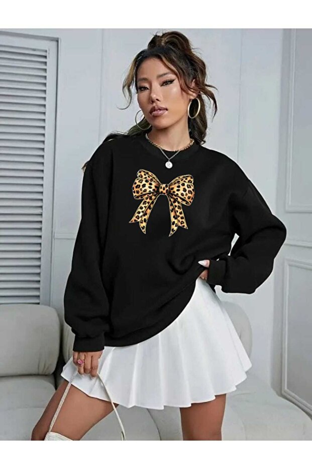 Unisex Trendy Oversize Sweatshirt with Leopard Ribbon Print Design