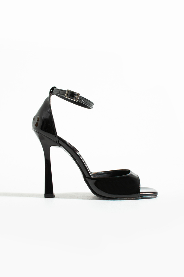 Clay High Heeled Black Patent Leather Shoes