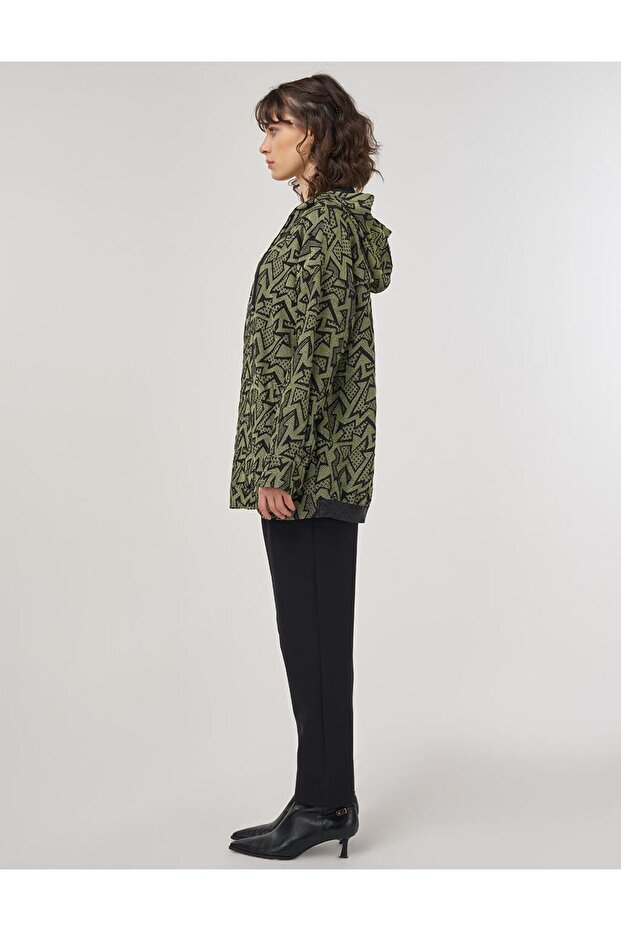 سترة من الفيسكوز بنمط تجريدي باللون الليموني - 4