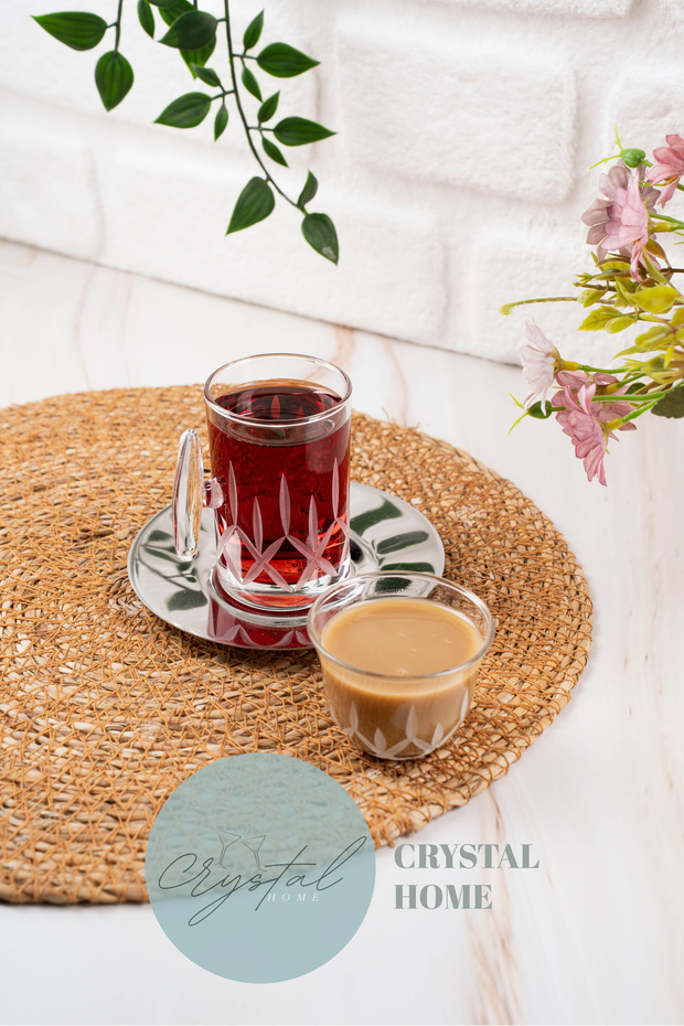 طقم شاي وقهوة مكوّن من 18 قطعة