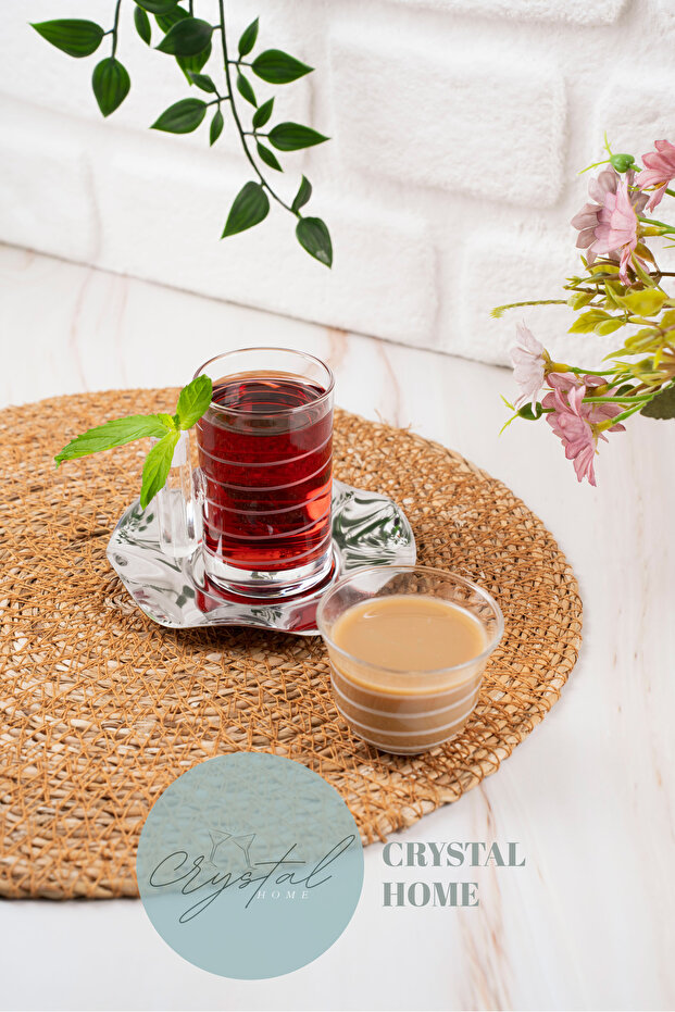 طقم شاي وقهوة مكوّن من 18 قطعة