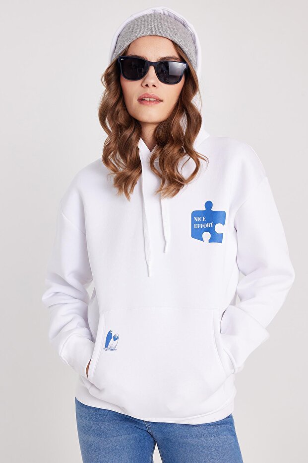 Women's Oversize Wide Cut Cotton Soft Textured Printed White Hooded Sweatshirt with Fleece Inside