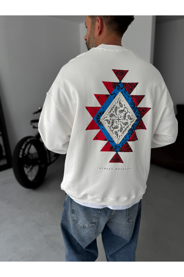 White Patched Street Printed Sweatshirt Jj-118