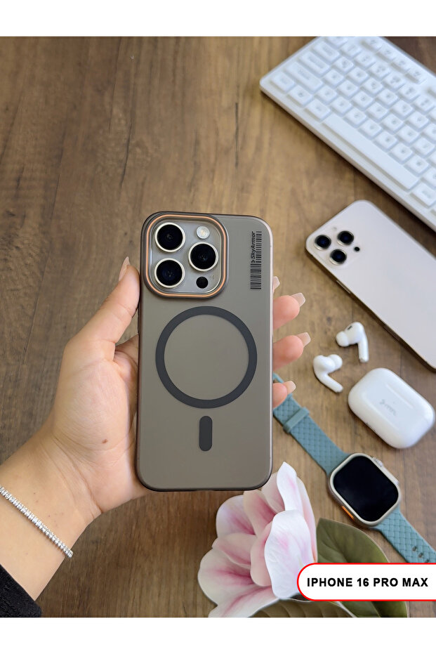 حافظة KLEIN صلبة غير لامعة متوافقة مع Magsafe لهاتف iPhone 16 Pro Max - 4