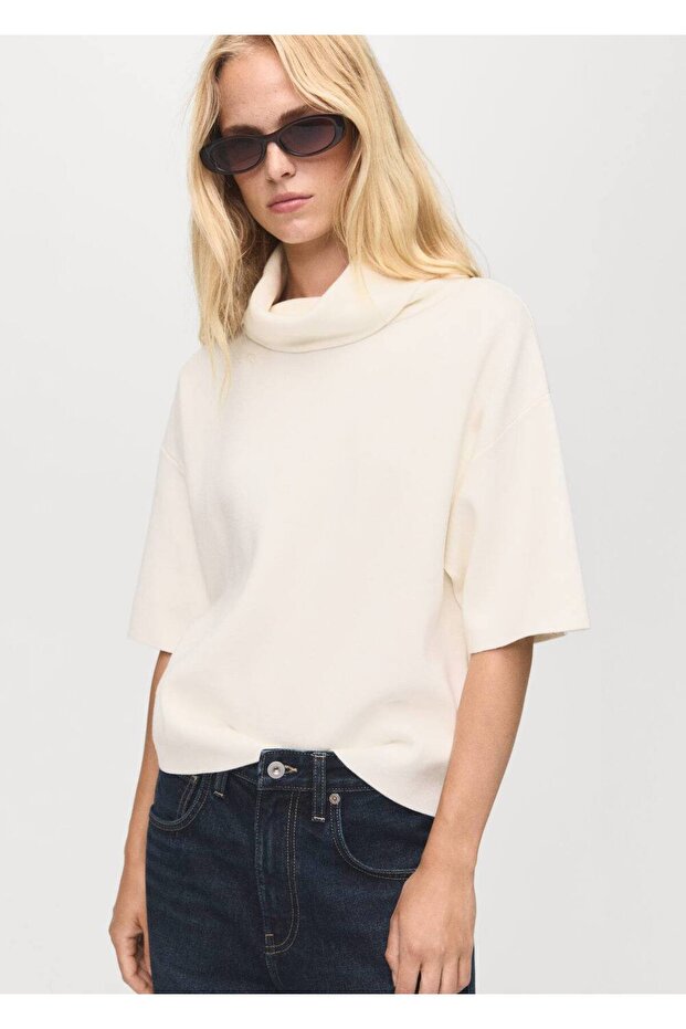 Short-Sleeved Turtleneck Sweater