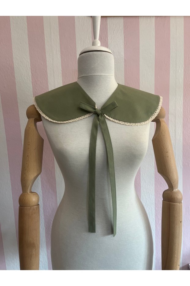 Berlin Collar Cotton Poplin Fabric Adult Vintage Cotton Lace Collar in Green