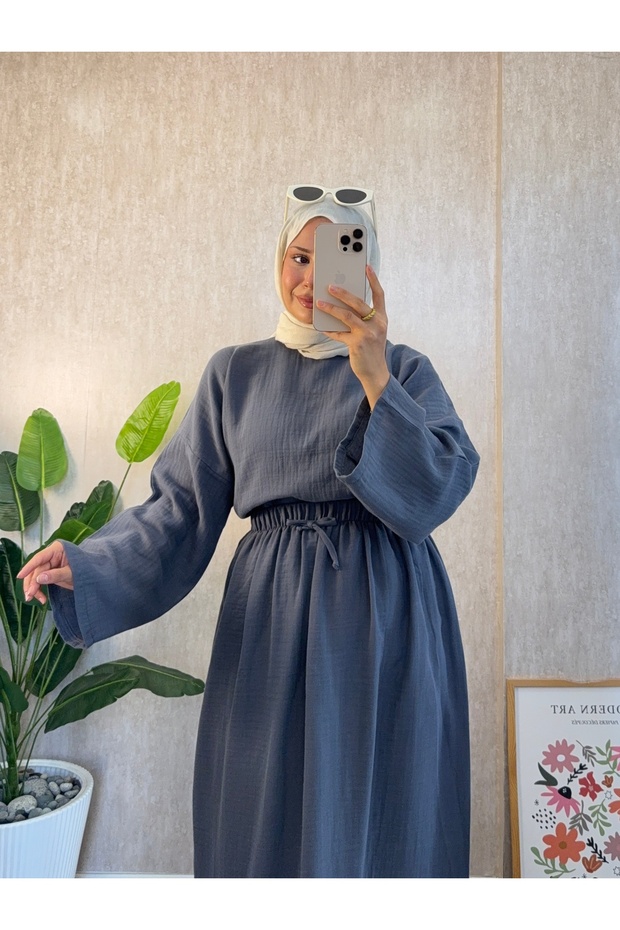 طقم كاجوال من الموسلين باللون الرمادي الداكن - 7