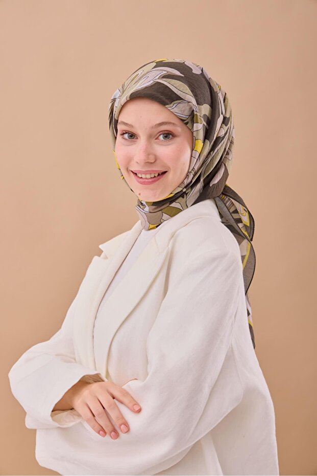 أوليندا وشاح حريري 47003-08