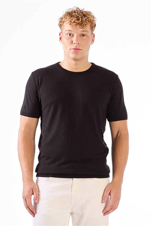 Black o-neck solid color short sleeve slim fit knitwear t-shirt