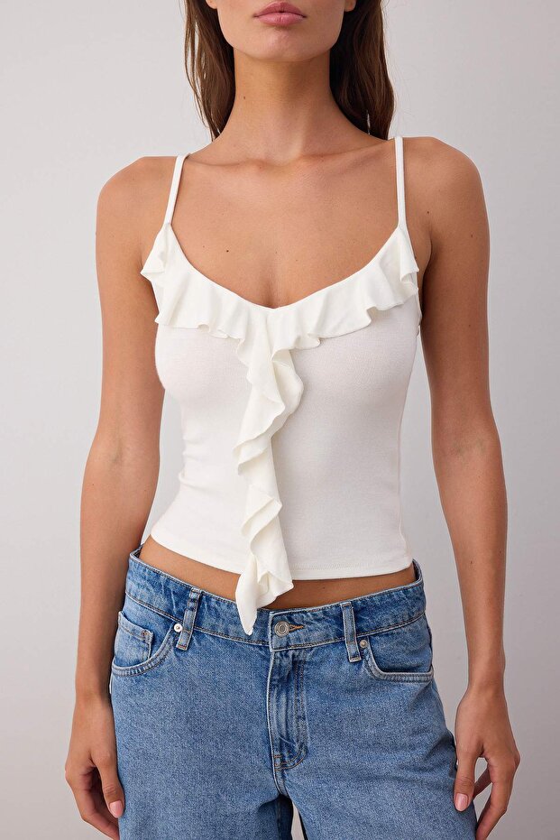 Ekru Askılı Fırfırlı Fitted/Vücuda Oturan Örme Bluz TWOSS25BZ00601 - 3