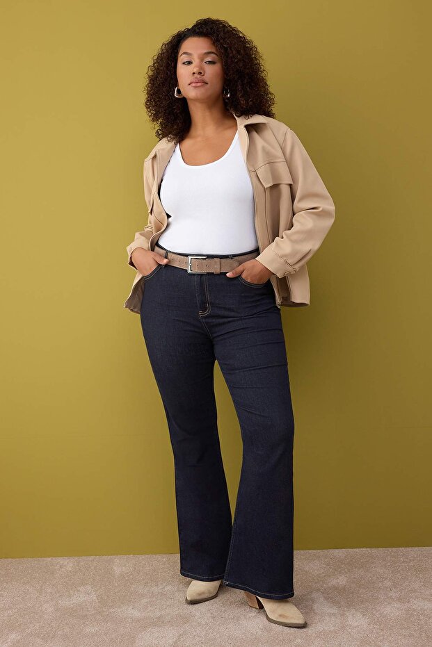 Koyu Mavi Yüksek Bel İspanyol Paça Denim Büyük Beden Flare Jeans TBBAW26CJ00030 - 1