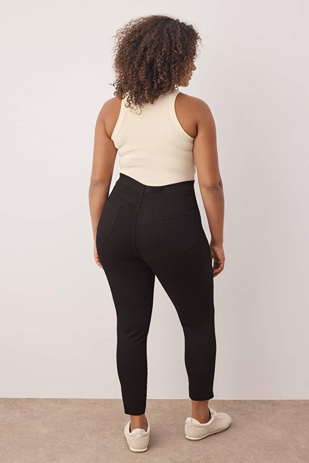 Siyah Tayt Görünümlü Ektra Esnek Büyük Beden Skinny Jeans TBBSS24CJ00034 - 4