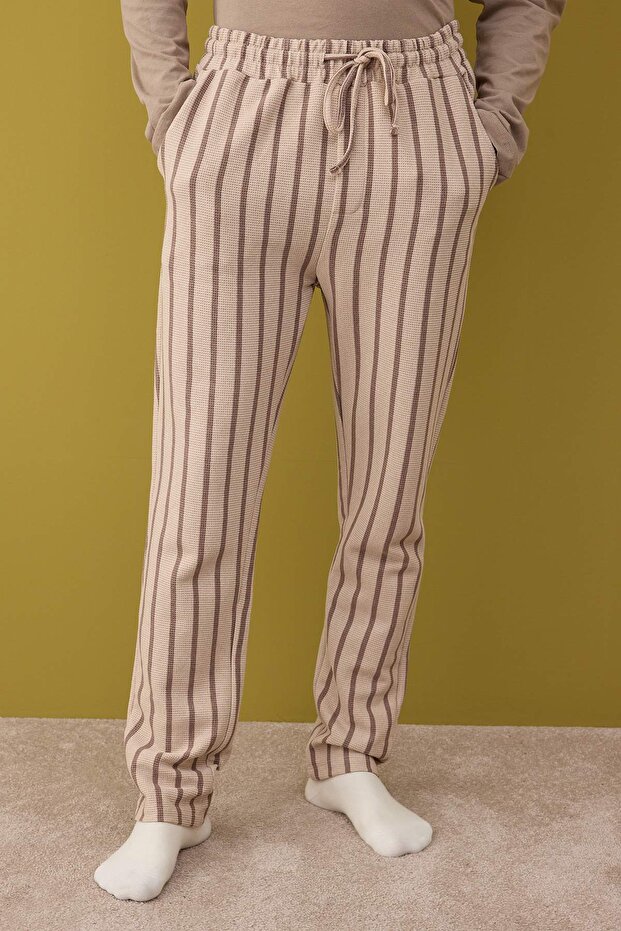 Bej Regular Fit Çizgili Dokulu Örme Pijama Takımı TMNAW26PT00006 - 3