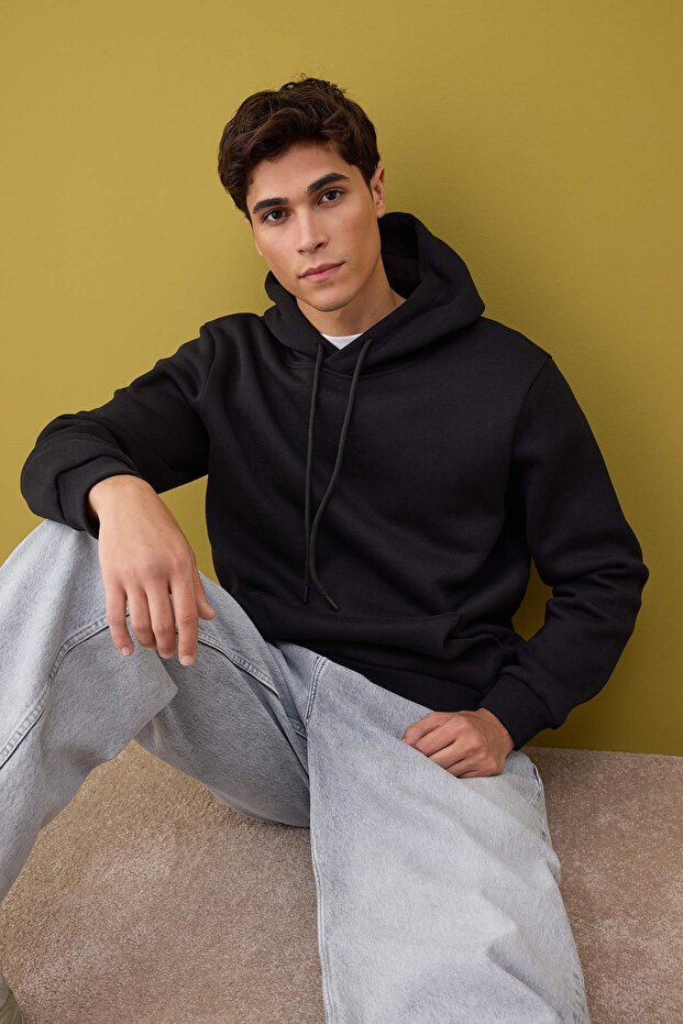Black Regular/Normal Cut Hooded Thick Sweatshirt with Fleece Inside Tmnaw26Sw00016