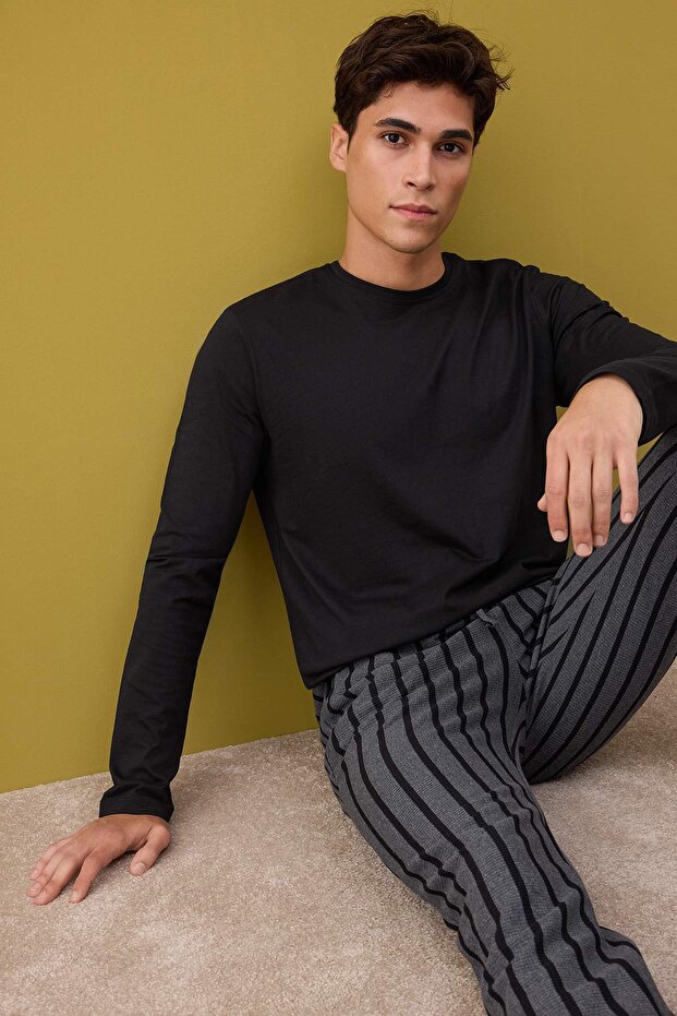 Siyah - Antrasit Regular Fit Çizgili Dokulu Örme Pijama Takımı TMNAW26PT00006 - 2