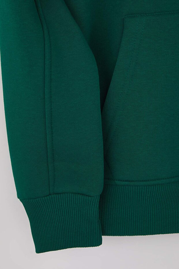 Zümrüt Yeşili Oversize/Geniş Kesim Fermuarlı Kapüşonlu İçi Polarlı Basic Sweatshirt TMNAW25SW00050 - 12