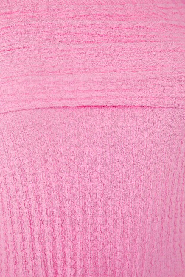 Pembe Dokulu Karmen Yaka Vücuda Oturan Crop Esnek Örme Bluz TWOSS25BZ00602 - 6