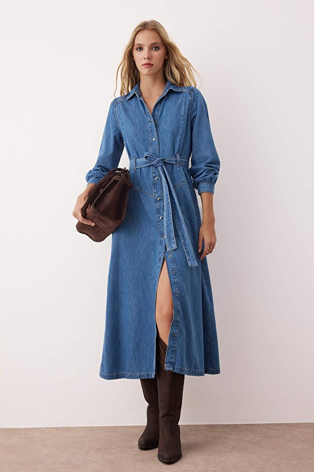 Mavi Kemer Detaylı Maxi Denim Elbise TWOAW26EL00044 - 2
