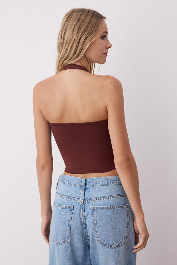 Sarı-Kahverengi Boyundan Geçmeli Vücuda Oturan Crop Esnek Örme Bluz TWOAW26BZ00251 - 7