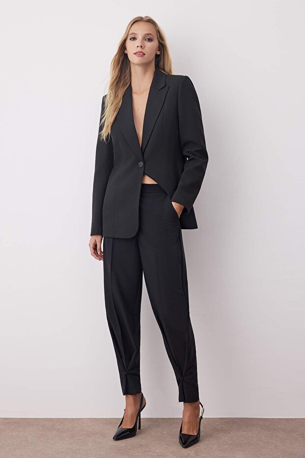Siyah Paça Düğme Detaylı Wide Leg ve Havuç Olabilen Kumaş Pantolon TWOAW26PL00032 - 2