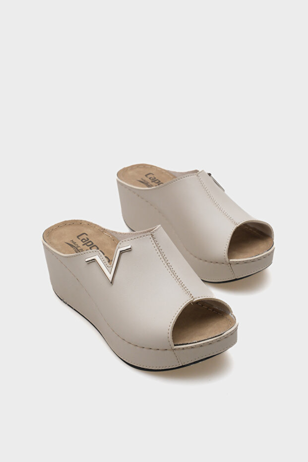 Kailey 6145 Women's Wedge Heeled V Buckle Slippers
