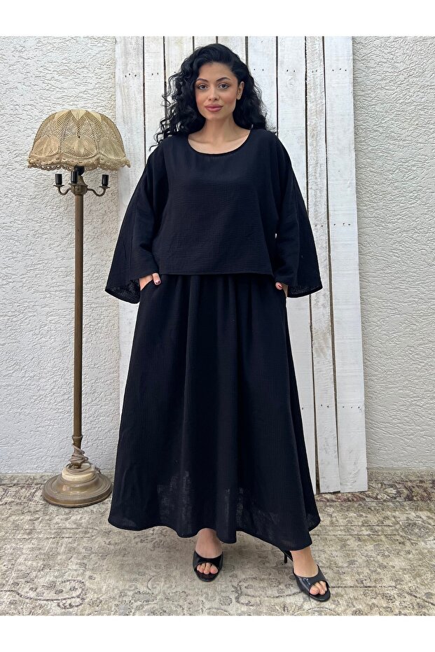 Black Muslin Casual Blouse and Flared Skirt Set (Set of 2)