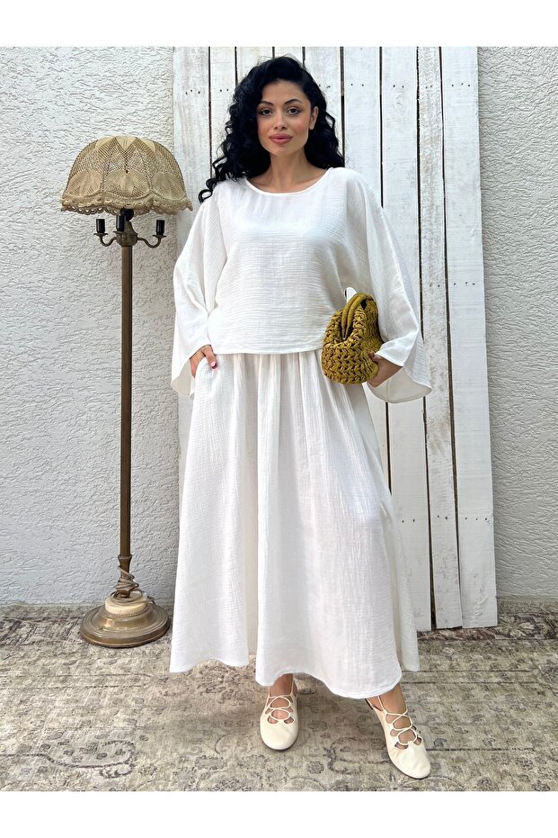 White Muslin Loose Blouse and Flared Skirt Set (Set of 2)