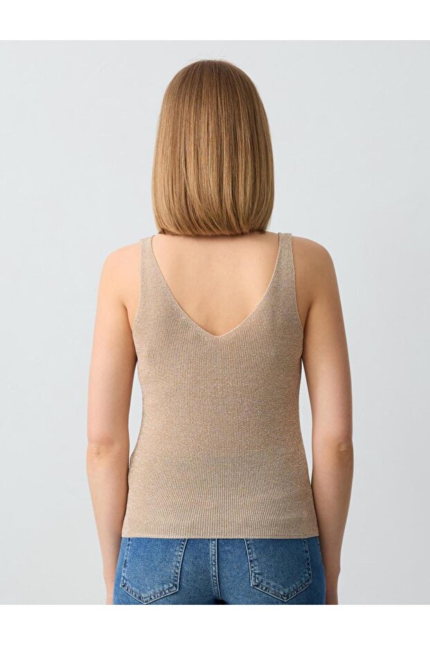 Altın V Yaka Ajurlu Triko Atlet - 5