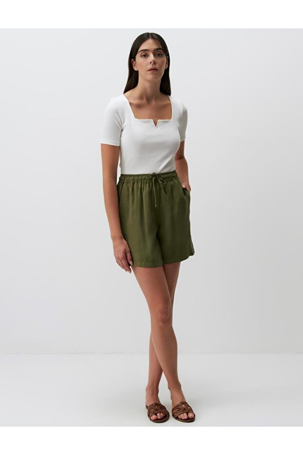 بلوزة بيضاء ذات رقبة مربعة - كم قصير - 2