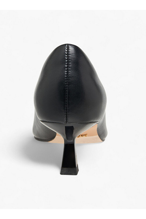 Solid Pointed Toe Shoes with Kitten Heels - 5