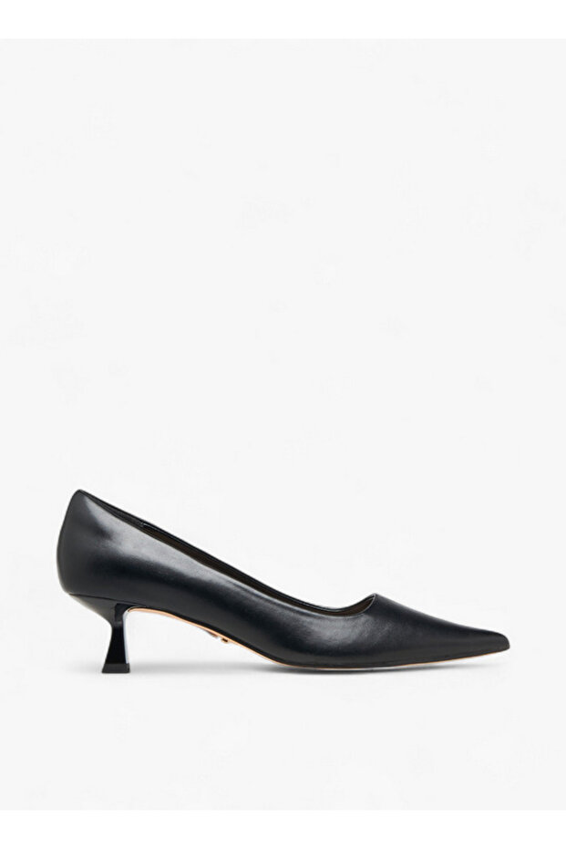 Solid Pointed Toe Shoes with Kitten Heels - 3