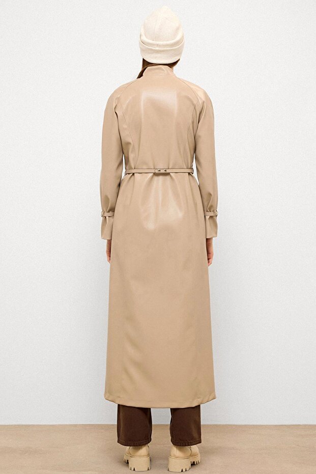 Langer Leder-Trenchcoat mit Richtergürtel und detailliertem Detail, STEIN 6775 - 7