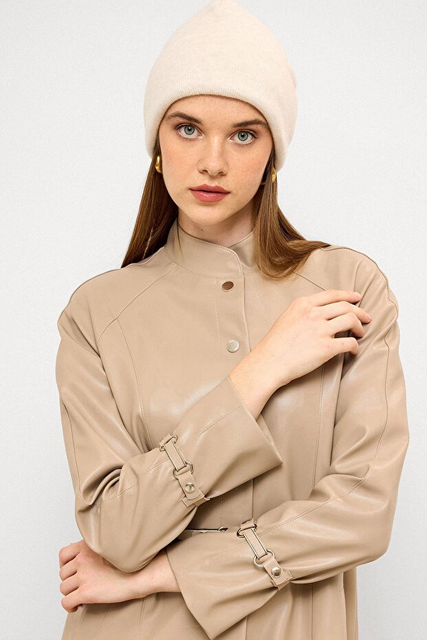 Langer Leder-Trenchcoat mit Richtergürtel und detailliertem Detail, STEIN 6775 - 6