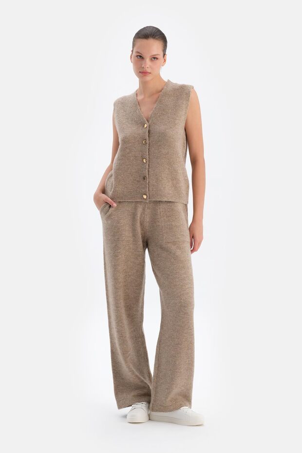 Beige V-Neck Buttoned Wool Vest - 4